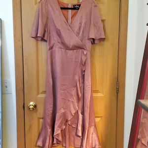Lulu's pink short sleeve midi dress